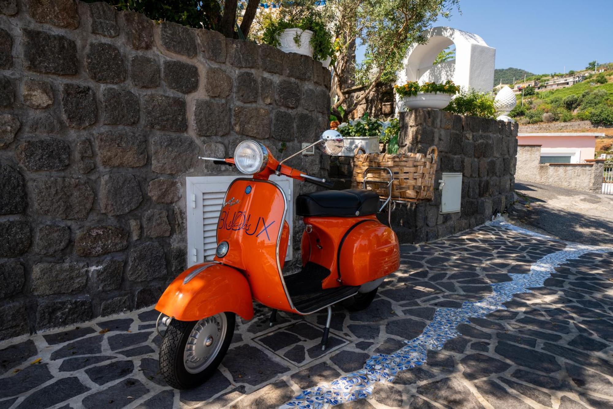 Relais Bijoux Ischia Bed & Breakfast Exterior photo