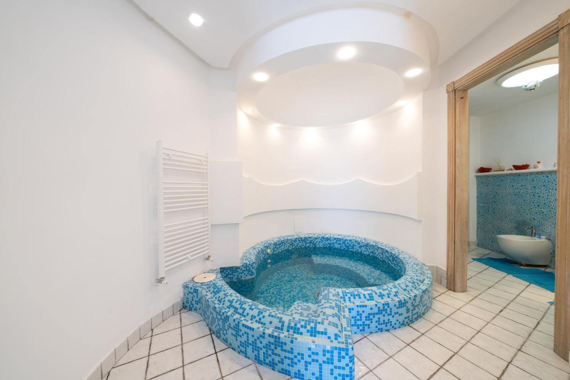 Relais Bijoux Ischia Bed & Breakfast Exterior photo